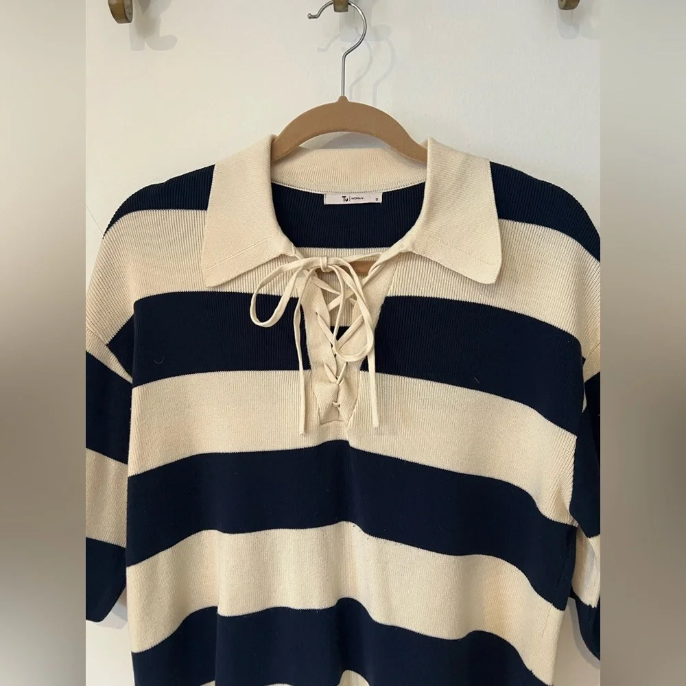 Tu brand knitted top. - Picture 2 of 4